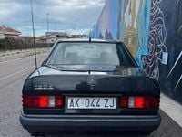 Usata Mercedes 190 Style 122 CV (89 kW) 1989 Nero Berlina