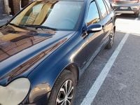 Usata Mercedes C200 Elegance 116 CV (85 kW) 2002 Lilla Station wagon