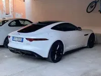 Usata Jaguar F-Type R-Dynamic 300 CV (220 kW) 2019 Bianco Coupé