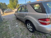 Käytetty Mercedes ML320 224 HP (164 kW) 2005 Harmaa Katumaasturi