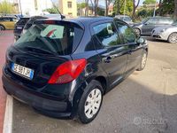 Usata Peugeot 207 90 CV (66 kW) 2008 Nero Berlina
