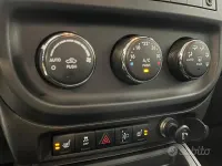 Usata Jeep Patriot 163 CV (119 kW) 2011 Grigio SUV