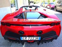 Usata Ferrari SF90 779 CV (572 kW) 2024 Rosso Cabrio