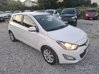 Usata Hyundai i20 Edition 75 CV (55 kW) 2013 Bianco Utilitaria