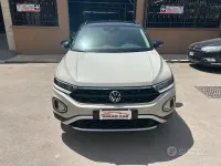 Usata VW T-Roc Style 116 CV (85 kW) 2023 Beige SUV