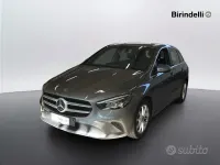 Usata Mercedes B180 116 CV (85 kW) 2020 Grigio Utilitaria