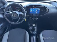 Nuova Toyota Aygo X Active 72 CV (52 kW) 2025 Multicolore(met.) SUV