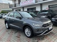 Usata VW T-Roc Life 150 CV (110 kW) 2023 Grigio SUV