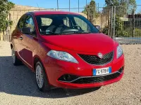 Usata Lancia Ypsilon Platinum 69 CV (50 kW) 2017 Rosso Utilitaria