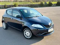 Usata Lancia Ypsilon Gold 69 CV (50 kW) 2016 Blu Utilitaria