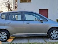 Usata Honda Jazz 78 CV (57 kW) 2005 Grigio Utilitaria