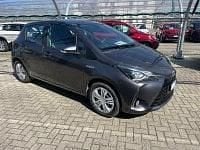 Usata Toyota Yaris Hybrid Business Edition 101 CV (74 kW) 2019 Bianco Utilitaria