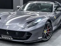 Usata Ferrari 812 799 CV (587 kW) 2022 Grigio daytona perlato Cabrio