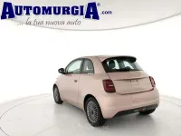 Nuevo Fiat 500 La Prima 65 CV (47 kW) 2026 Púrpura Berlina