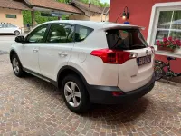Usata Toyota RAV4 124 CV (91 kW) 2015 Bianco SUV