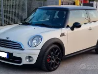 Usata Mini Cooper D 109 CV (80 kW) 2008 Bianco Utilitaria