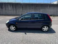 Usata Ford Fiesta Ambiente 68 CV (50 kW) 2003 Blu/azzurro Utilitaria
