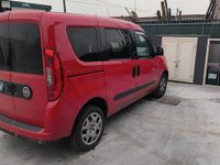 Usata Fiat Doblò Easy 95 CV (69 kW) 2016 Rosso Monovolume