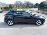 Usata Volvo V40 Summum 114 CV (83 kW) 2014 Nero Berlina