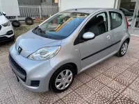 Usata Peugeot 107 Allure 68 CV (50 kW) 2011 Grigio Utilitaria