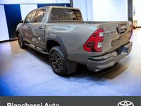 usata Toyota HiLux 2.D-4D A/T 4WD porte Double Cab Invincible nuova a Cremona