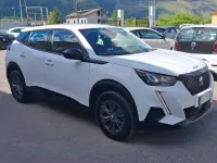 Usata Peugeot 2008 Active 131 CV (96 kW) 2021 Bianco SUV