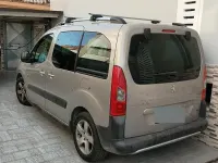 Usata Peugeot Partner 112 CV (82 kW) 2012 Grigio Monovolume