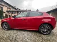 Usata Alfa Romeo Giulietta 120 CV (88 kW) 2017 Rosso Utilitaria