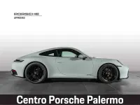 Usata Porsche 992 525 CV (386 kW) 2025 Shade green Coupé