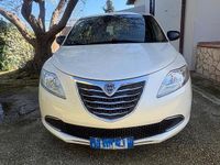 Usata Lancia Ypsilon Gold 95 CV (69 kW) 2012 Bianco Utilitaria