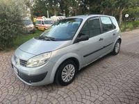 Usata Renault Scénic II Dynamique 82 CV (60 kW) 2004 Argento Monovolume