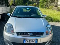 Usata Ford Fiesta 75 CV (55 kW) 2006 Grigio Utilitaria