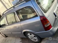 Usata Opel Astra Elegance 101 CV (74 kW) 2003 Grigio Berlina