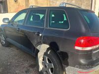 Usata VW Touareg 174 CV (127 kW) 2003 Nero SUV