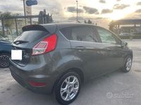 Usata Ford Fiesta Titanium 95 CV (69 kW) 2016 Grigio Berlina