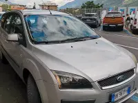 Usata Ford Focus 90 CV (66 kW) 2007 Grigio Station wagon