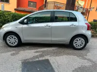 Usata Toyota Yaris Luna 86 CV (63 kW) 2007 Grigio Utilitaria