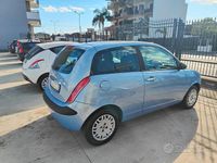 Usata Lancia Ypsilon 70 CV (51 kW) 2003 Blu Utilitaria