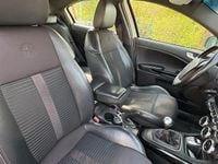 Usata Alfa Romeo Giulietta 170 CV (125 kW) 2010 Bianco Utilitaria