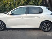 Usata Peugeot 208 101 CV (74 kW) 2021 Bianco Utilitaria