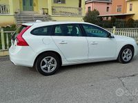Usata Volvo V60 114 CV (83 kW) 2015 Bianco Station wagon