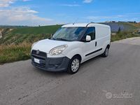 Usata Fiat Doblò 120 CV (88 kW) 2012 Bianco Monovolume