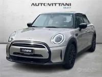 Używany Mini Cooper Essential 136 KM (100 kW) 2024 Szary Hatchback