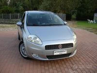 Usata Fiat Grande Punto Dynamic 75 CV (55 kW) 2006 Grigio Utilitaria
