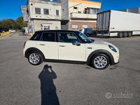 Usata Mini Cooper D 115 CV (84 kW) 2015 Beige Utilitaria