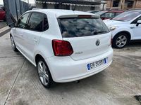 Usata VW Polo Highline 105 CV (77 kW) 2011 Bianco pastello Berlina