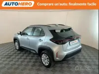 Usata Toyota Yaris Cross 92 CV (67 kW) 2025 Grigio SUV