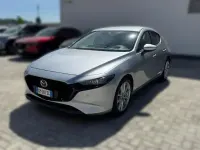 Usata Mazda 3 122 CV (89 kW) 2023 Argento metallizzato Berlina