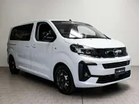 Usata Opel Zafira Life 177 CV (130 kW) 2024 Bianco Monovolume