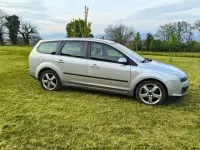 Usata Ford Focus Style 90 CV (66 kW) 2007 Argento Station wagon